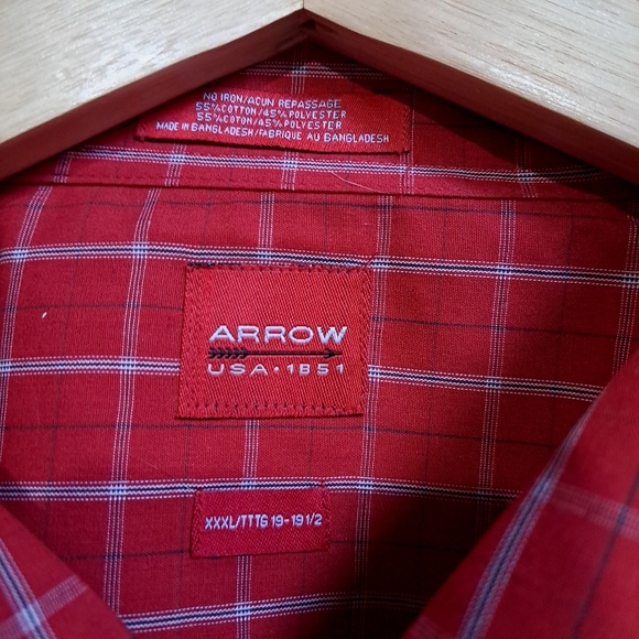 Arrow|  Red Checkered Men's button up collared short sleeved Shirt - Picture 3 of 8